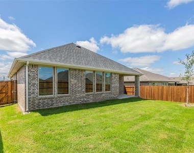 3300 Riverlawn Drive - Photo Thumbnail 24