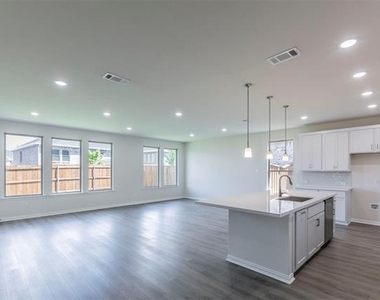 3300 Riverlawn Drive - Photo Thumbnail 1