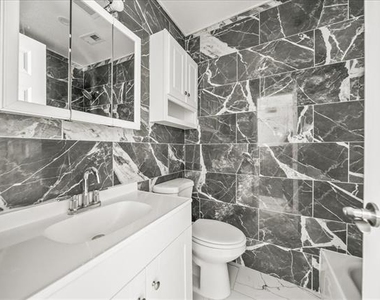 5507 Alexander Street - Photo Thumbnail 4