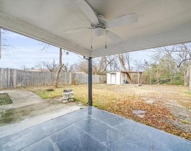 5507 Alexander Street - Photo Thumbnail 14