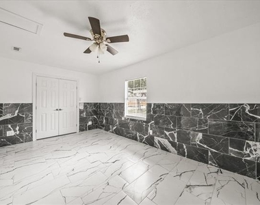 5507 Alexander Street - Photo Thumbnail 13