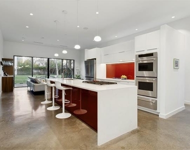 5343 Bonita Avenue - Photo Thumbnail 10