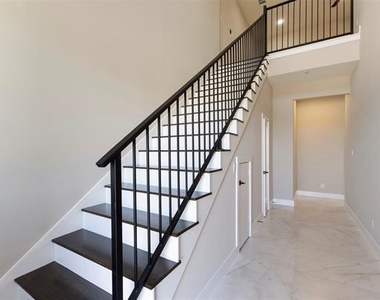 2390 Usman Drive - Photo Thumbnail 1