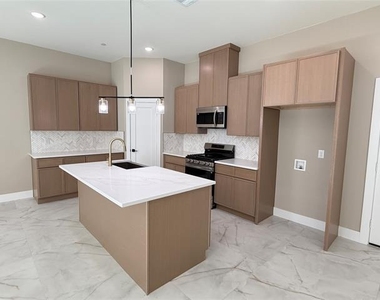 2390 Usman Drive - Photo Thumbnail 4