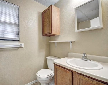 6321 Richland Plaza Drive - Photo Thumbnail 10