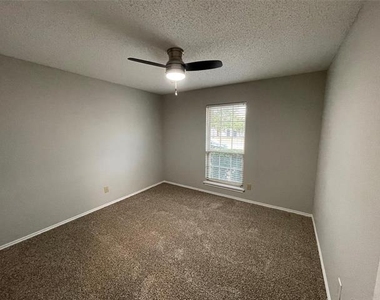 6708 Wesson Drive - Photo Thumbnail 13