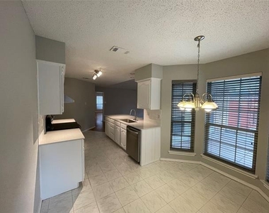 6708 Wesson Drive - Photo Thumbnail 7