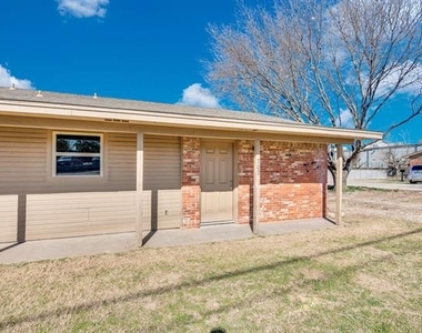 709 George Hopper Road - Photo Thumbnail 10