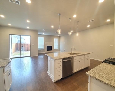 8266 Primrose Way - Photo Thumbnail 4