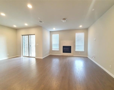 8266 Primrose Way - Photo Thumbnail 10