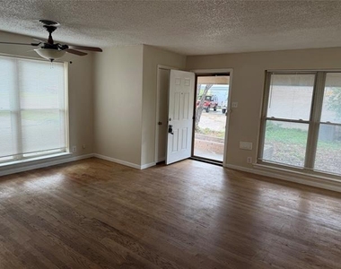 3253 Millmar Drive - Photo Thumbnail 1