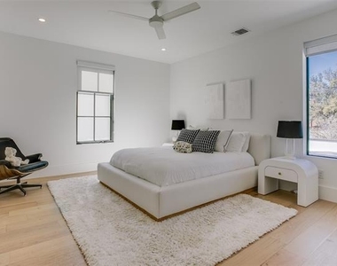 9721 Kerrisdale Lane - Photo Thumbnail 15