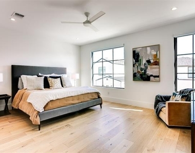 9721 Kerrisdale Lane - Photo Thumbnail 11