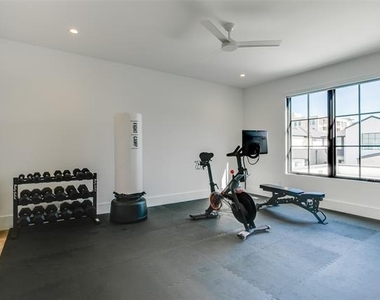9721 Kerrisdale Lane - Photo Thumbnail 13