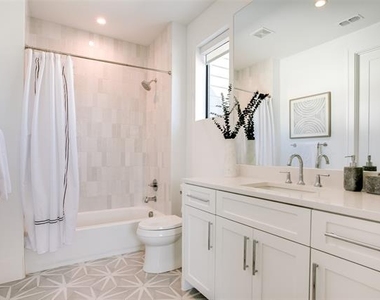 9721 Kerrisdale Lane - Photo Thumbnail 12
