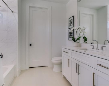 9721 Kerrisdale Lane - Photo Thumbnail 16