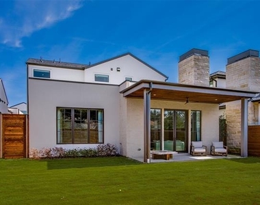 9721 Kerrisdale Lane - Photo Thumbnail 10