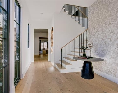 9721 Kerrisdale Lane - Photo Thumbnail 20