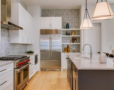 9721 Kerrisdale Lane - Photo Thumbnail 9