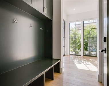9721 Kerrisdale Lane - Photo Thumbnail 21