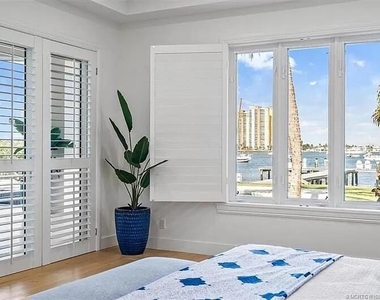 2941 Lake Drive - Photo Thumbnail 8