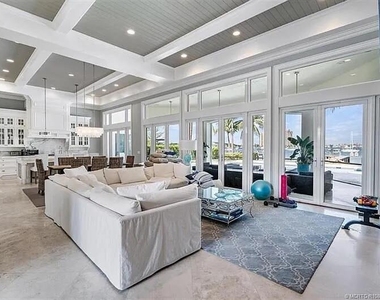 2941 Lake Drive - Photo Thumbnail 2