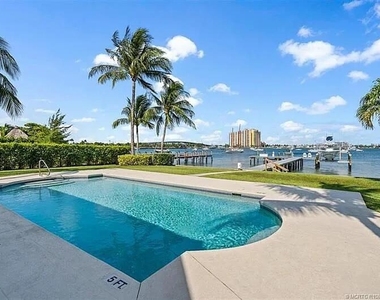 2941 Lake Drive - Photo Thumbnail 17