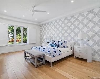 2941 Lake Drive - Photo Thumbnail 9