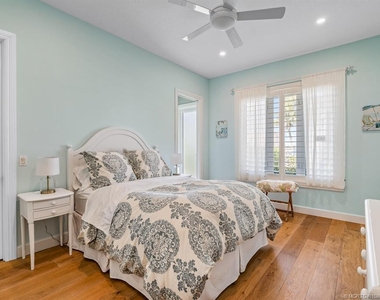 2941 Lake Drive - Photo Thumbnail 15