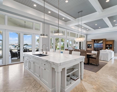 2941 Lake Drive - Photo Thumbnail 3