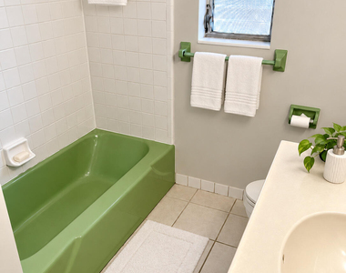 1129 Ne 17th Terrace - Photo Thumbnail 8
