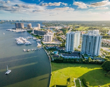 1 Water Club Way - Photo Thumbnail 36