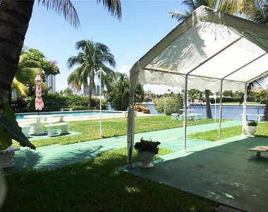 2001 S Ocean Drive - Photo Thumbnail 18