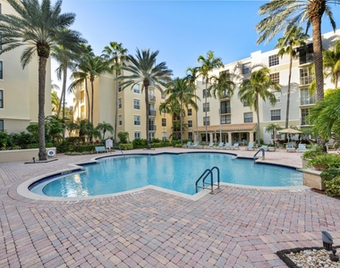 651 Okeechobee Boulevard - Photo Thumbnail 21