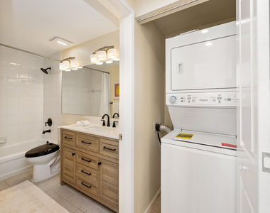 651 Okeechobee Boulevard - Photo Thumbnail 12