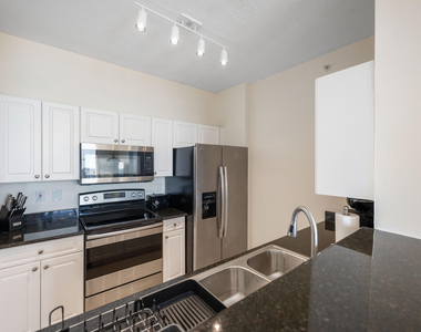 651 Okeechobee Boulevard - Photo Thumbnail 9