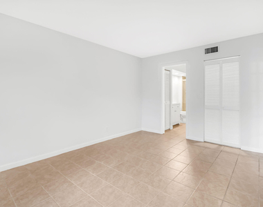 490 Nw 20th Street - Photo Thumbnail 9