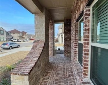 832 Blue Yucca Lane - Photo Thumbnail 1