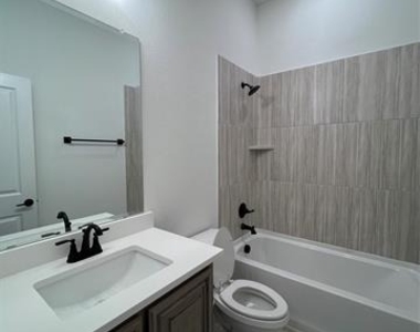832 Blue Yucca Lane - Photo Thumbnail 19