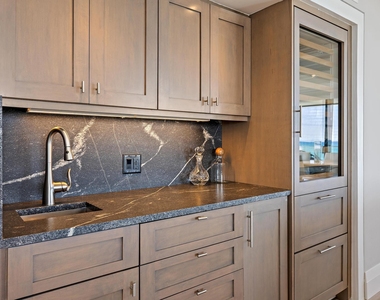 100 Beach Road - Photo Thumbnail 31