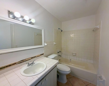 519 W Kalmia Drive - Photo Thumbnail 16