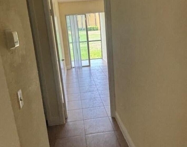 1205 Meadows Circle - Photo Thumbnail 7