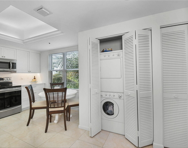 221 Ne Plantation Road - Photo Thumbnail 18