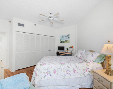221 Ne Plantation Road - Photo Thumbnail 27