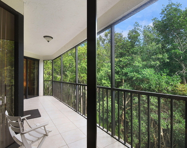 221 Ne Plantation Road - Photo Thumbnail 23