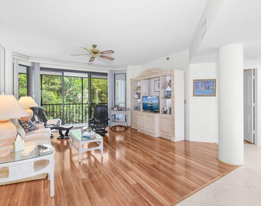 221 Ne Plantation Road - Photo Thumbnail 9