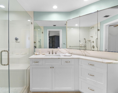 221 Ne Plantation Road - Photo Thumbnail 24