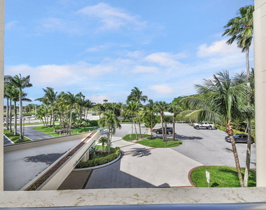 221 Ne Plantation Road - Photo Thumbnail 5