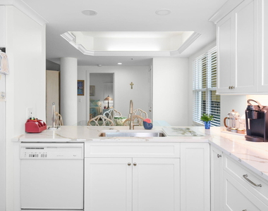 221 Ne Plantation Road - Photo Thumbnail 17