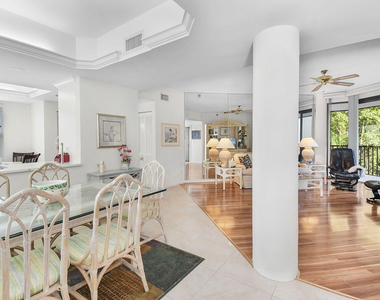 221 Ne Plantation Road - Photo Thumbnail 7